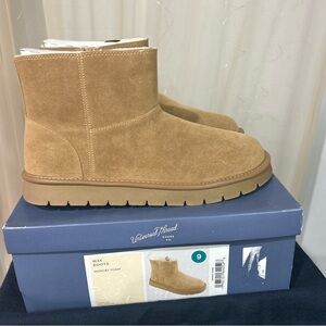 Universal Thread May Boots Tan Faux Suede Ankle Boots Size 9 UGG Style
